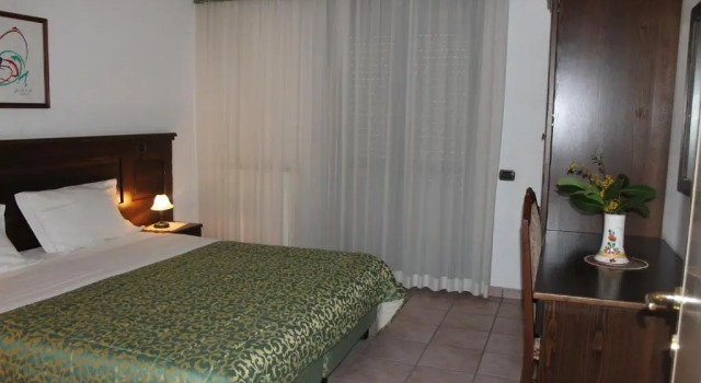 Residence La Piscina, Varaa Hotelli Hotellit Abruzzo aamiaisella, Aamiainen