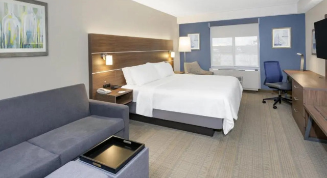 Люкс Holiday Inn Express & Suites Riverhead - Long Island by IHG