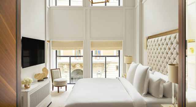 Отель Four Seasons Hotel Madrid