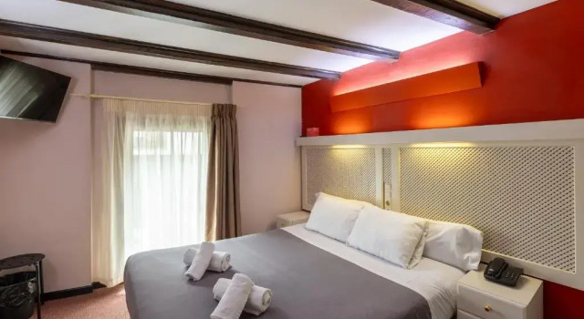 Двухместный номер Standard с балконом Hotel Micolau