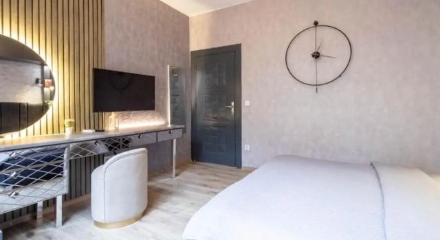 Апартаменты c 1 комнатой HK Apartments