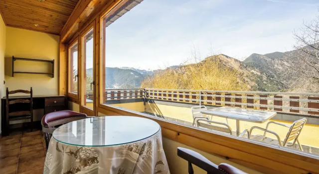 Четырёхместный семейный номер Standard Abba Ordino Babot Hotel