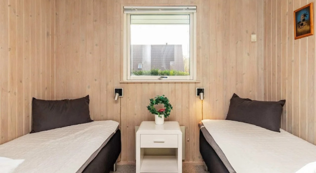 4 Star Holiday Home in Humble, Book Feriehus Hoteller i Langeland med parkering, Parkering