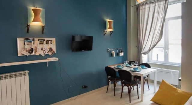 Duomo Regina Apartments, Забронировать Апартаменты/квартира Отели Неаполя с парковкой, рядом с Ospedale degli Incurabili, Парковка
