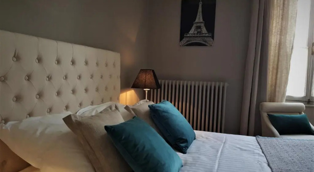Двухместный номер Standard с видом на бассейн Chambres dHôtes Maison La Porte Rouge