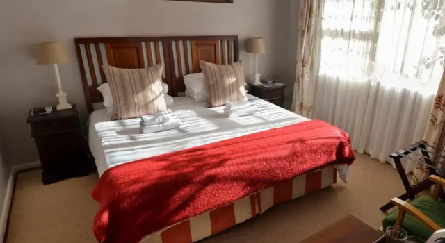 Люкс Sundune Guest House & Self Catering