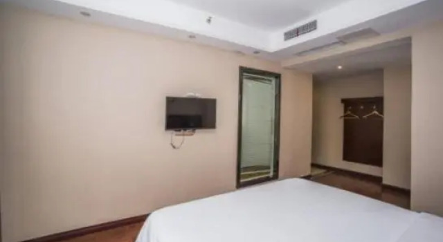 Номер Business GreenTree Inn Chengdu high-tech Development West Zone Shidai Tian Street Express Hotel
