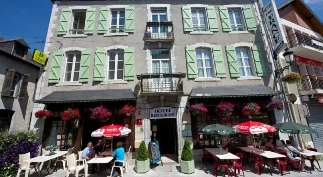 Logis Hotel De France, Rezerwuj Hotel Cleebourg 