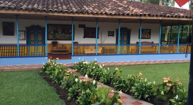 Finca Hotel La Joya, Rezervați Hotel Calarcá 