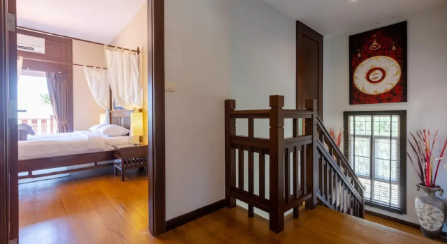 5 Bedroom Pool Villa Close To Town H5