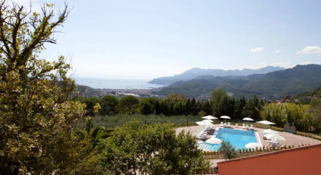 Villa Setharè, Book Villa Hotels in Salerno with Parking, Parking
