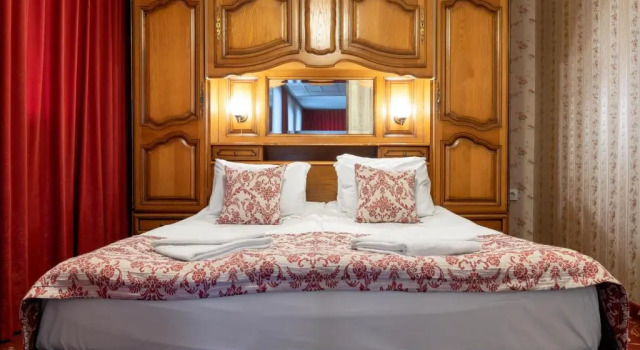 Люкс Real Hotel