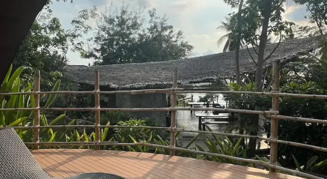 Бунгало с балконом Jaiyen Eco Resort