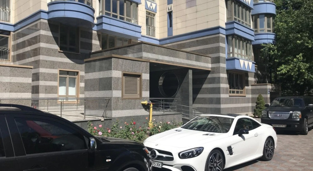 Роскошный квартирный дом в центре Киева
