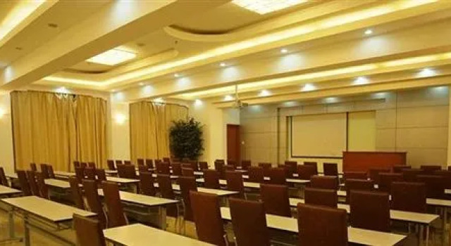 Zhengzhou Hua Chen Business Hotel, Rezervovat Hotel Čeng-čou Henan