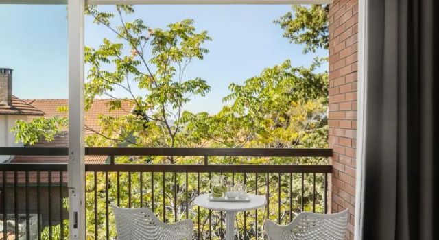 O podwyższonym standardzie dwuosobowy pokój Forest Park Hotel