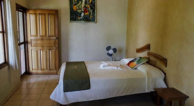 Hotel Bahia Taitza, Book Hotel Hotels in Peten with Parking, Parking