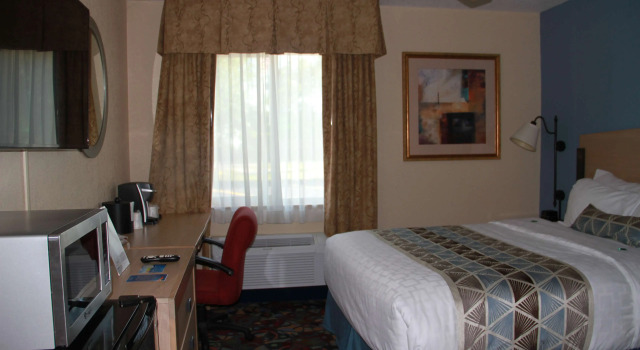 Baymont by Wyndham Stevens Point, Buchen Sie Hotel Stevens Point Wisconsin, in der Nähe von Mead Park