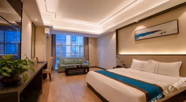 No.99 Holiday Inn(Yinchuan Shihe seal), Book Hotel 3-stjernede hoteller i Ningxia, 3*
