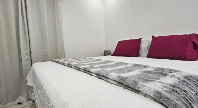 Люкс HK Group Hotel