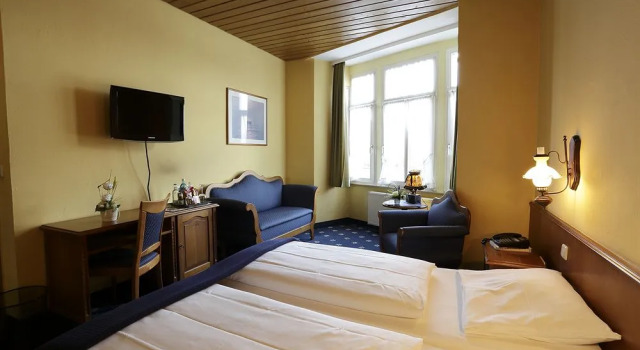 Jagdhotel Rose, Забронировать Отель Мильтенберг Шпессарт, рядом с Мыльтенбергский замок