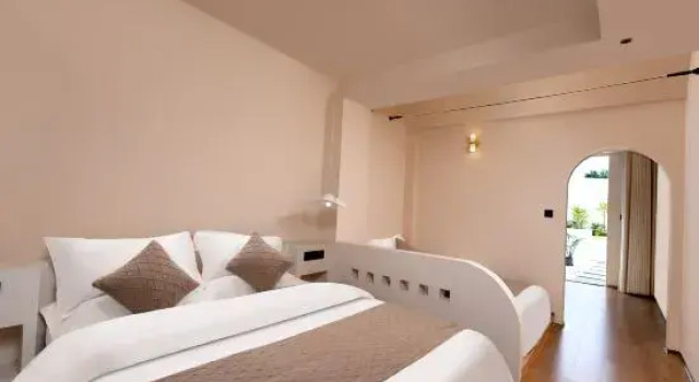Люкс Floral Hotel · MiLin ChunHuan Hotel