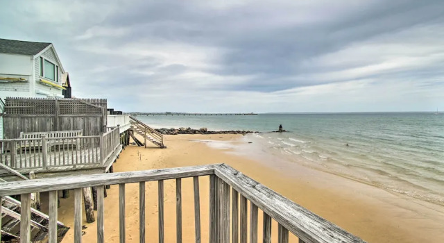 Waterfront Provincetown Condo on Commercial St!, Réserver Appartement Provincetown Cap Cod