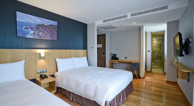Четырёхместный семейный номер Standard Yidear Hotel
