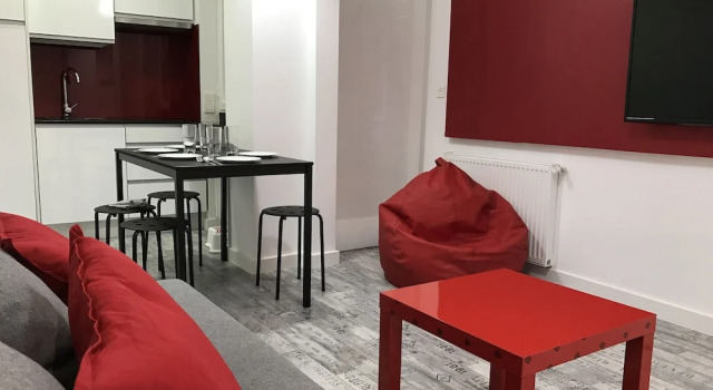 Smart-Tech Plaza Apartment