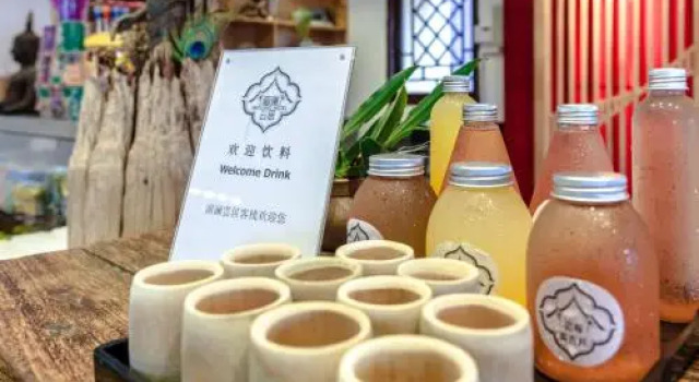 James Joyce Coffetel Xishuangbanna Manjinglan Ancient City, Buchen Sie Hotel Hotels in Yunnan mit Parkplatz, Parkplätze
