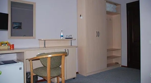 Номер Comfort с балконом и с красивым видом из окна Отель Лагуна Абрау Дюрсо