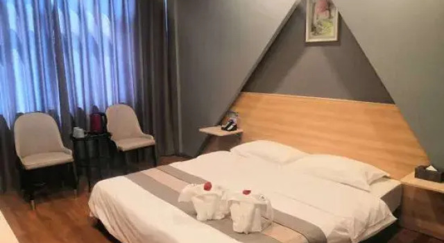 Suite Luxury Fengcheng Hotel