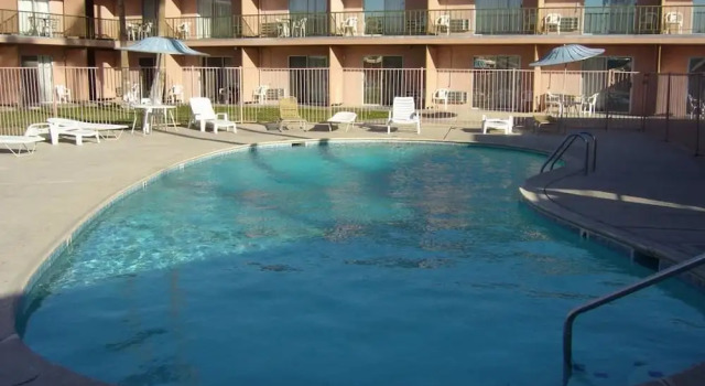 Royal Motor Inn