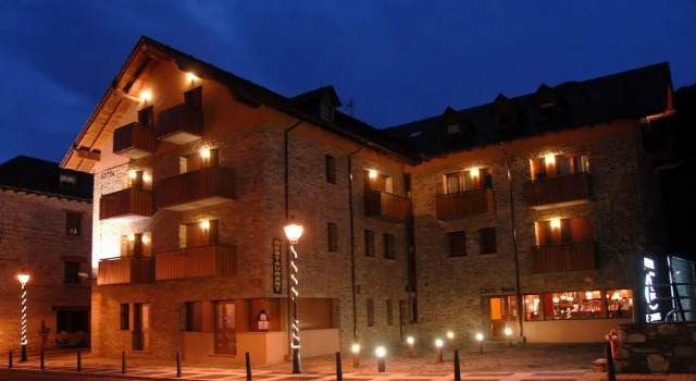 Hotel Els Encantats, Забронировать Отель СПА-отели Эспот, рядом с Espot, SPA-услуги