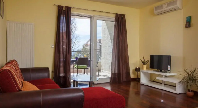 Апартаменты с балконом и с видом на море Apartments Tino