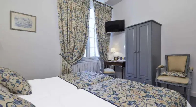 Одноместный номер Standard Kyriad Saumur Hyper Centre Hôtel, Appartements, Séminaires et SPA soins Sothys Paris