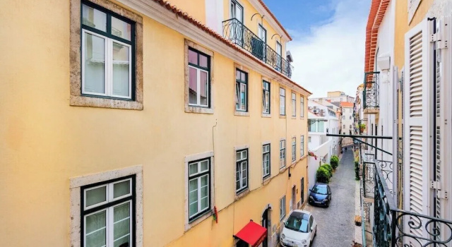 2BR at Chiado Historical Heart of Lisbon