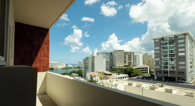 Вилла Beachside Stay A C Stream TV Spot Included