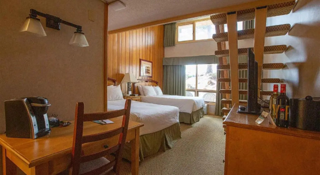 Номер Superior Fairmont Hot Springs Resort