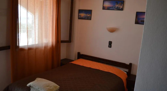 Romantzo, Prenota Hotel Mandrakion Pali