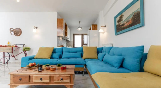 Апартаменты "Best Friends & Fam" elegant 3bdr apt, Naxos Town