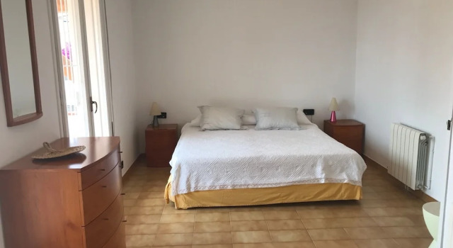 Villa Les Orenetes, Забронировать Вилла Отели Ситжес 3 звезды, рядом с Церковь Св. Варфоломея и Св. Текли, 3*