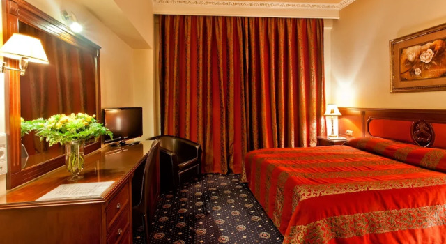 Одноместный номер Standard с балконом Kouros Hotel