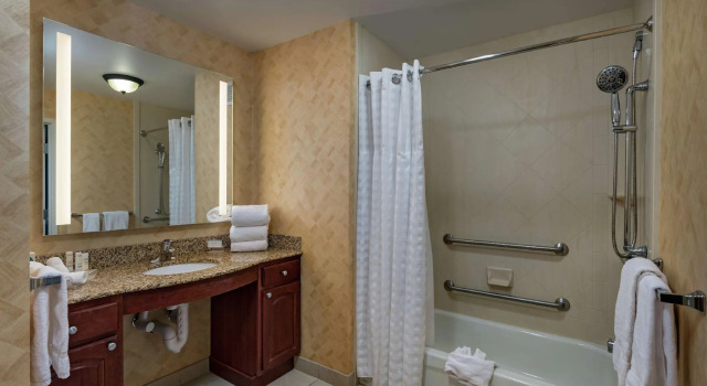 Четырёхместный люкс Homewood Suites by Hilton Fort Collins