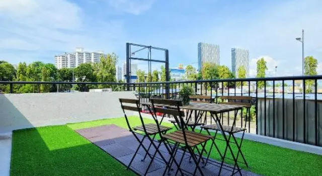 Семейный номер Standard с балконом Gurney Coast Guest House by Sky Hive