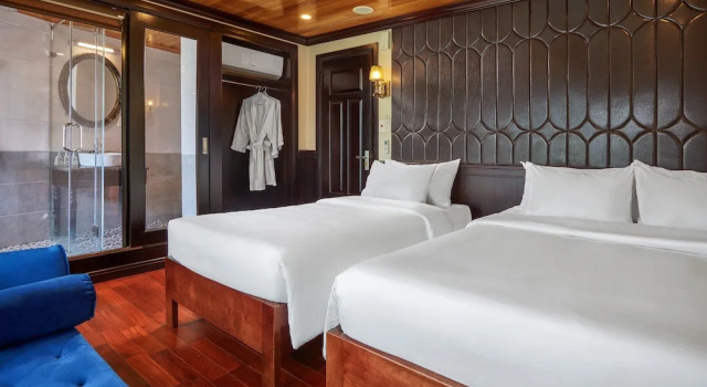 Одноместный номер Deluxe с красивым видом из окна Lan Ha Legend Cruise