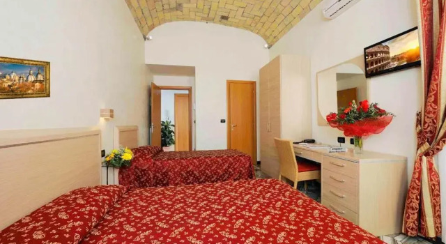 Четырёхместный номер Standard Hotel Campidoglio