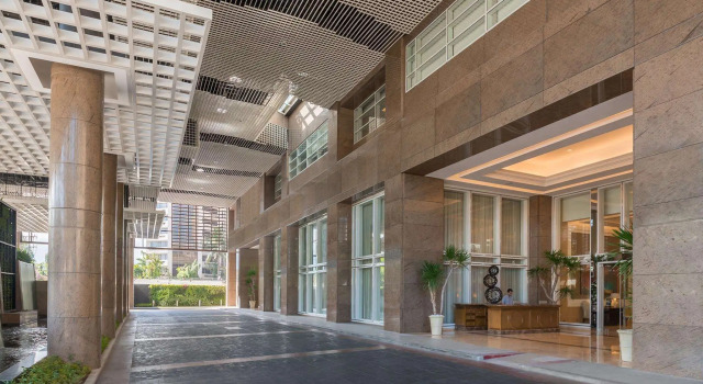 Discovery Primea, Book Hotel Makati 