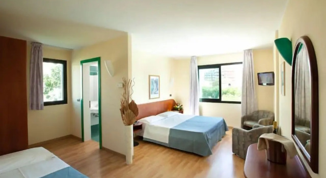 Трёхместный номер Standard Hotel Falcone