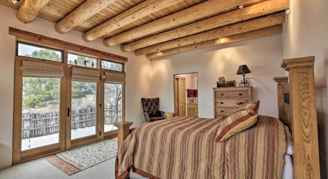 Adobe-style Home w/ Views < 5 Mi to Santa Fe Plaza, Varaa Lomakoti Santa Fe New Mexico